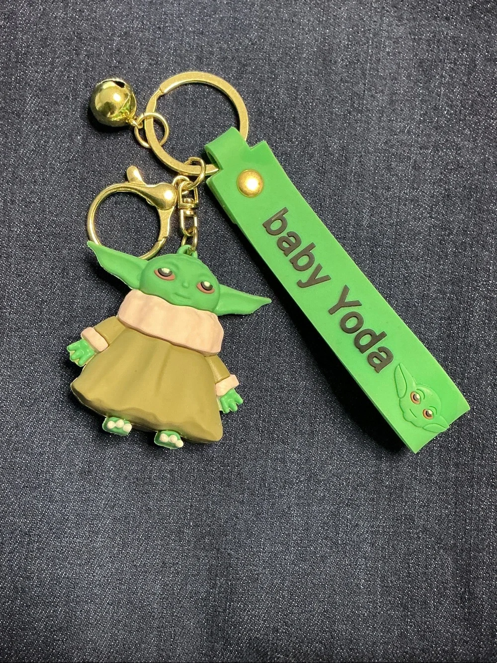 STAR WARS BABY YODA Mandalorian Figure KEY CHAIN RING Fob KEYCHAIN LIKE NEW!